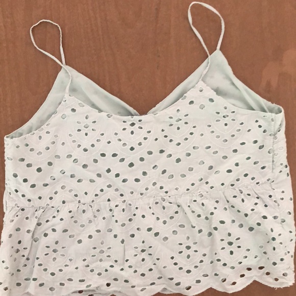 Primark light green eyelet top. - Picture 4 of 4